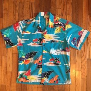 Hawaiian Print Short Sleeve Beach Button-up